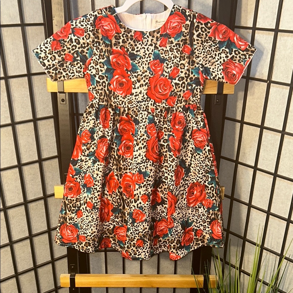 🦋Red Cream A-Line Dress with Pleated Skirt 5/25$